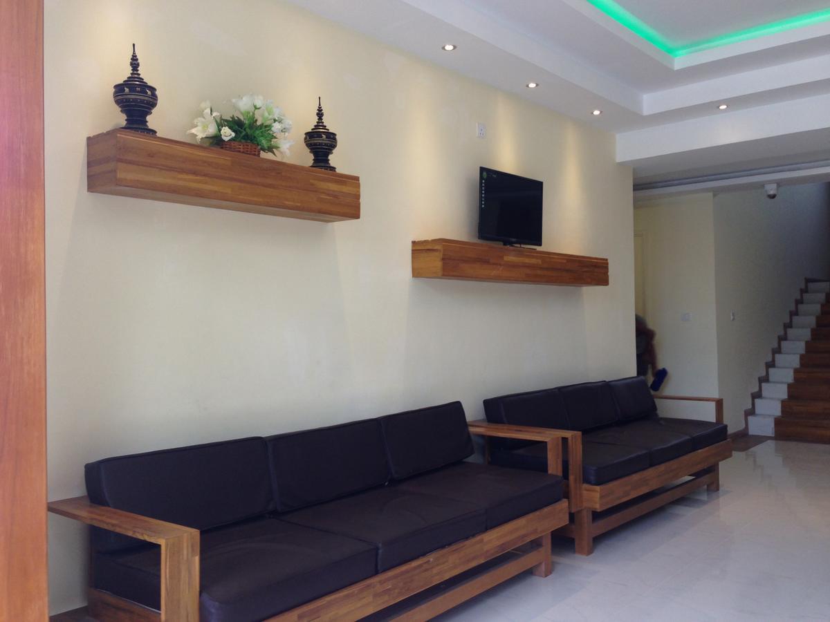 Hotel 9 Mile Янгон Экстерьер фото